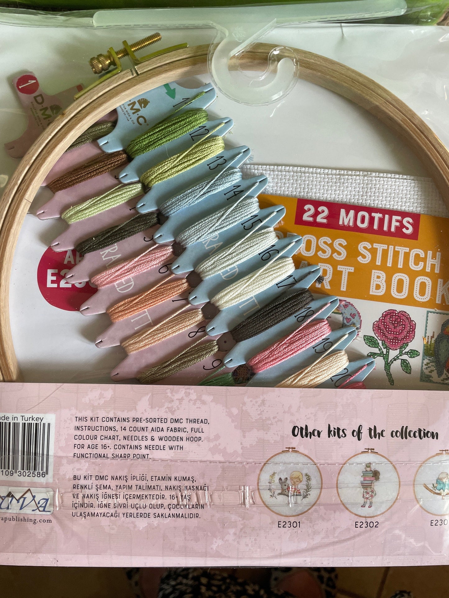 So Many Books Counted Cross Stitch Kit- DMC thread with Wooden Hoop for Framing