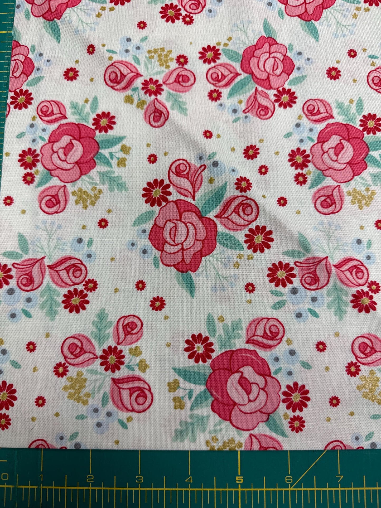 Swan Serenade Melanie Collette - Riley Blake - Fabric - Rose on Cream fabric Sold by the 1/2 yard, cut continuously