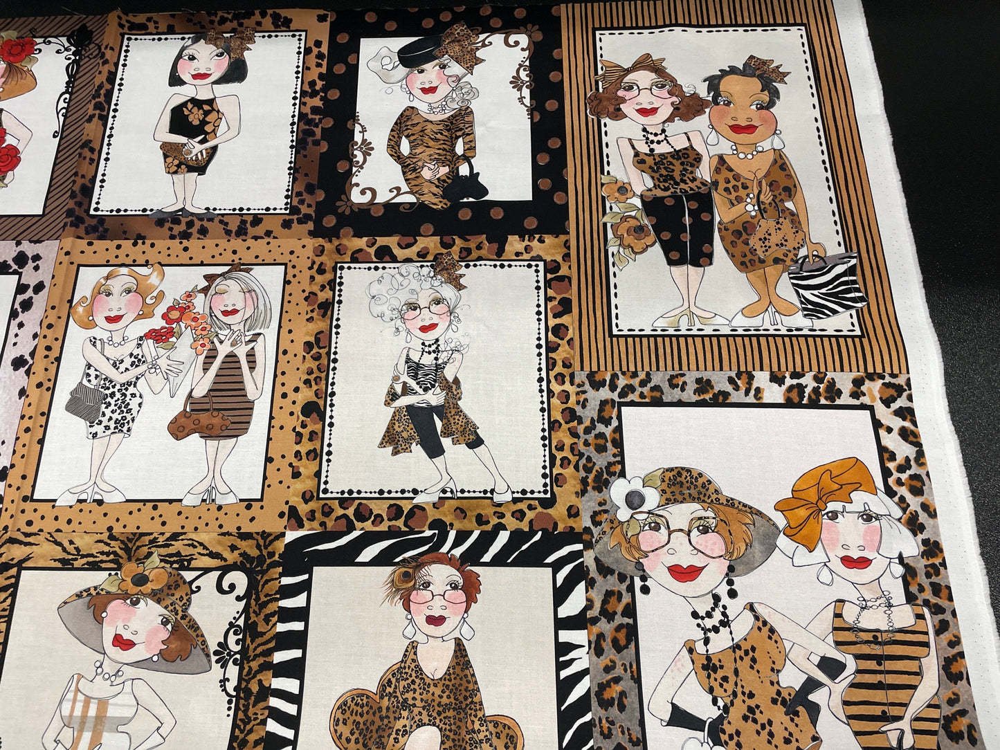 Loralie Wild about you, Panel brand New Brown Black animal Print with Ladies