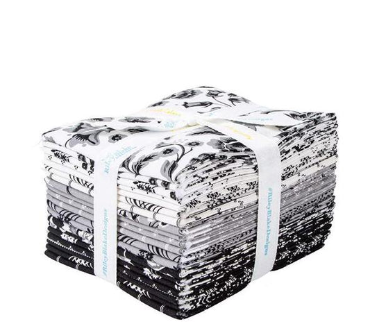 Midnight Meadow Black and Cream Fat Quarter Bundle   Riley Blake   20 pieces 18x22”   My Minds Eye